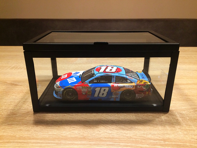 Illustration for article titled DIECAST-DISPLAY